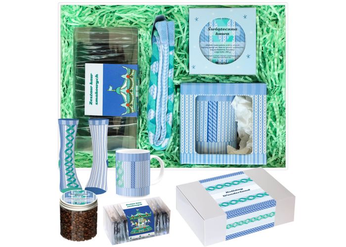 HOLIDAY WONDERLAND BOX with coffee