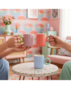 Niebieski kubek szeroko ryflowany 