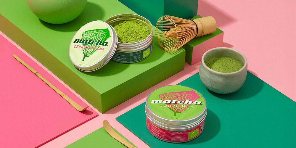 Jak pić matchę i kt&oacute;rą wybrać? Przewodnik na wiosnę, maj&oacute;wkę i nie tylko&hellip;